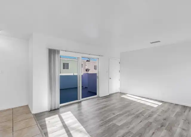 Property at 10107 England Ave Unit 5, Inglewood, CA, 90303, 1 bed, 1 bath, [object Object]