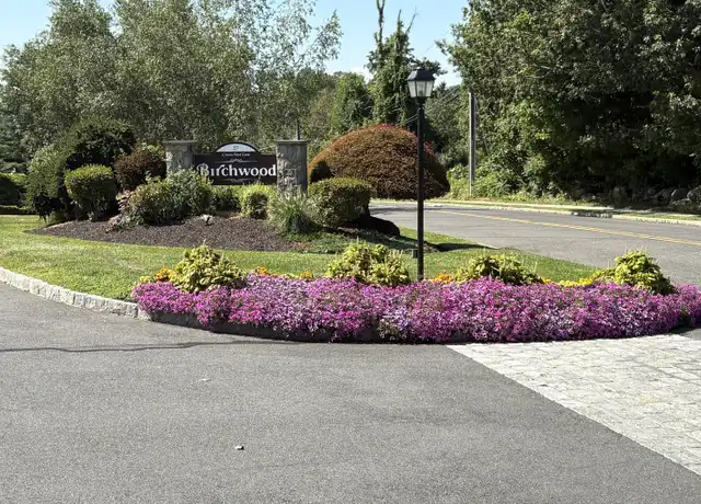 Property at 27 Crows Nest Ln Unit 5G, Danbury, CT, 06810, 2 beds, 1.5 baths, [object Object]