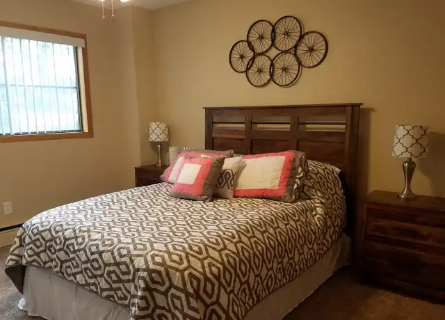 Property at 1028 8th Ave S Unit 105408, South St Paul, MN, 55075, 2 beds, 1 bath, [object Object]