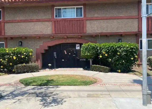 Property at 13907 Vanowen St Unit 202/103, Van Nuys, CA, 91405, 1 bed, 1 bath, [object Object]