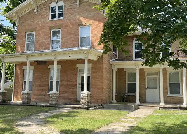 Property at 9 North St Unit 3, Hillsdale, MI, 49242, 0 beds, 1 bath, [object Object]