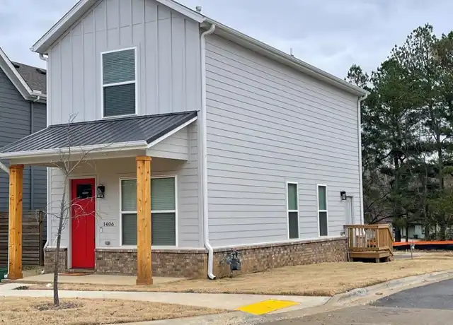 Property at 1406 S Duncan Ave, Fayetteville, AR, 72701, 2 beds, 2.5 baths, [object Object]