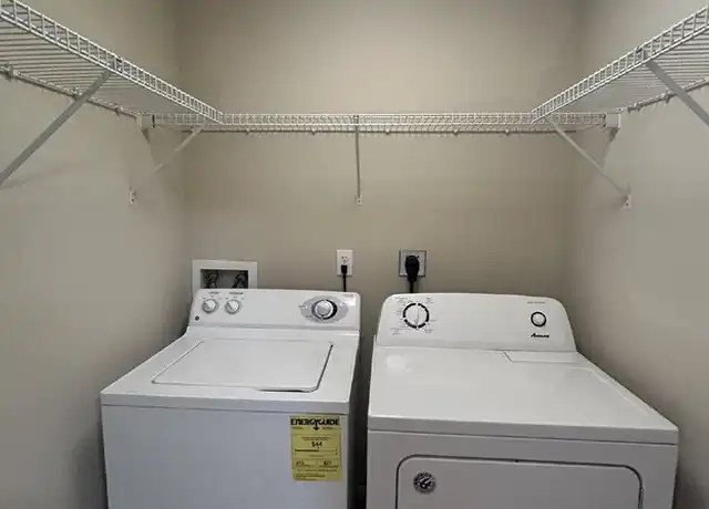 Property at 5621 Pershing Ave #11, Saint Louis, MO, 63112, 1 bed, 1 bath, [object Object]