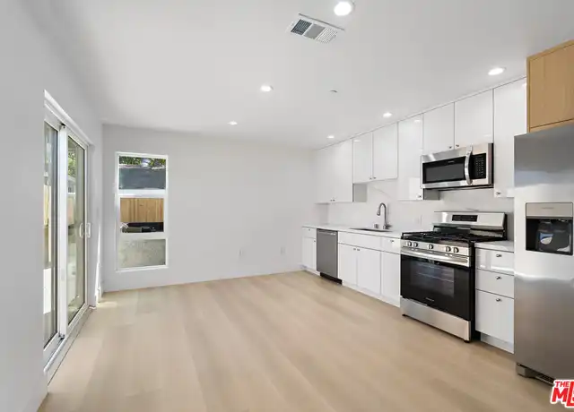 Property at 10965 Calvert St Unit 2, North Hollywood, CA, 91606, 3 beds, 2 baths, [object Object]