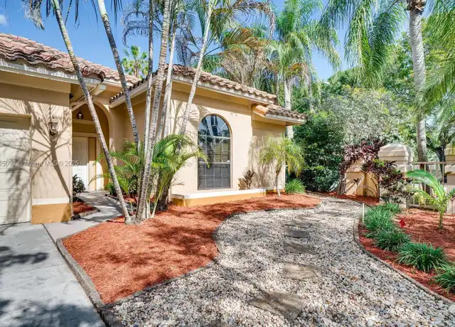 Property at 11675 Berry Dr, Hollywood, FL, 33026, 4 beds, 2 baths, [object Object]