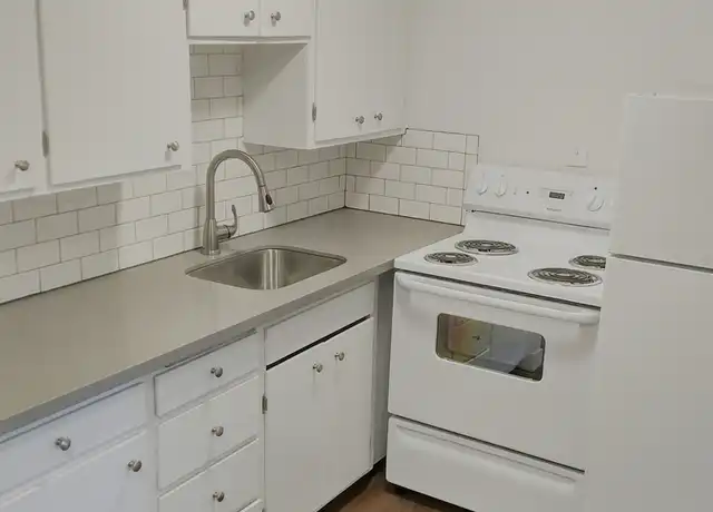 Property at 423 11th Ave E Unit 07, Seattle, WA, 98102, 1 bed, 1 bath, [object Object]