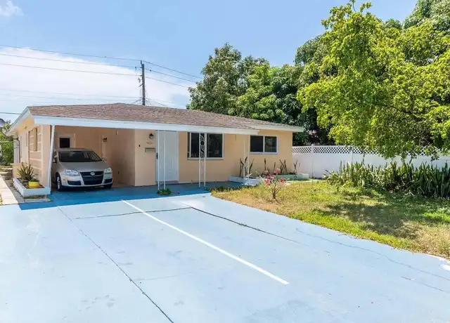 Property at 4230 NE 1st Ter, Oakland Park, FL, 33334, 2 beds, 1 bath, [object Object]