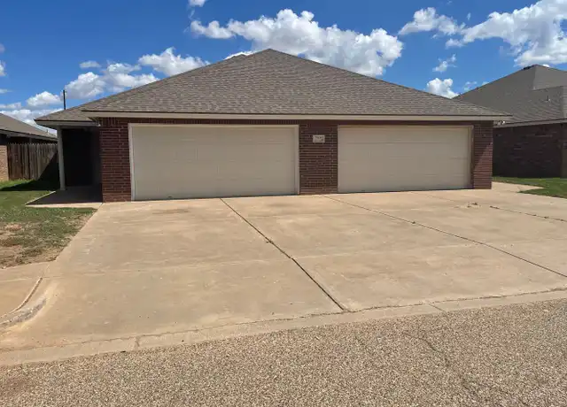 Property at 504 N Brentwood Ave Unit B, Lubbock, TX, 79416, 3 beds, 3 baths, [object Object]