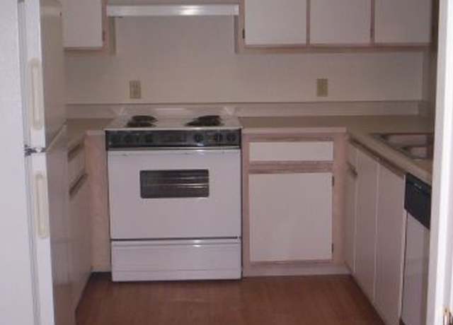 Photo of 1251 R St Unit 2, Springfield, OR 97477