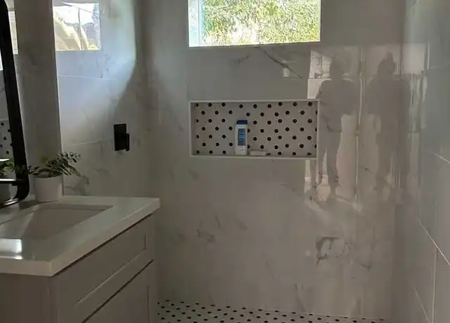 Property at 3415 Cochran St, Houston, TX, 77009, 1 bed, 1 bath, [object Object]