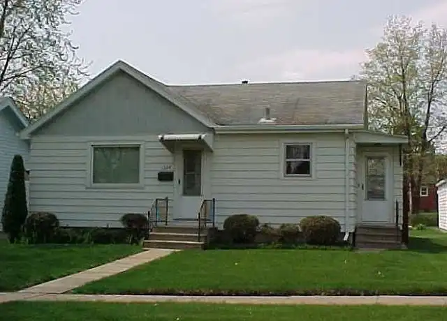Property at 1324 Englewood Ave, Waterloo, IA, 50701, 2 beds, 1 bath, [object Object]