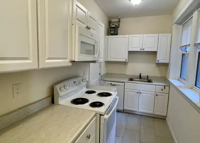Property at 1639 Commonwealth Ave Unit 2, Boston, MA, 02135, 2 beds, 1 bath, [object Object]
