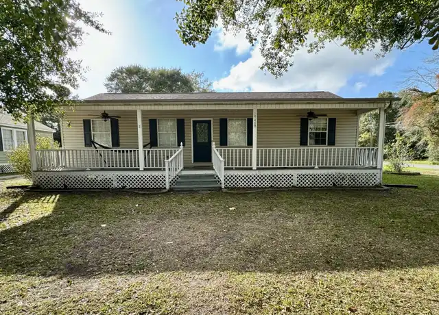 Property at 1949 Pascagoula St, Pascagoula, MS, 39567, 3 beds, 2 baths, [object Object]