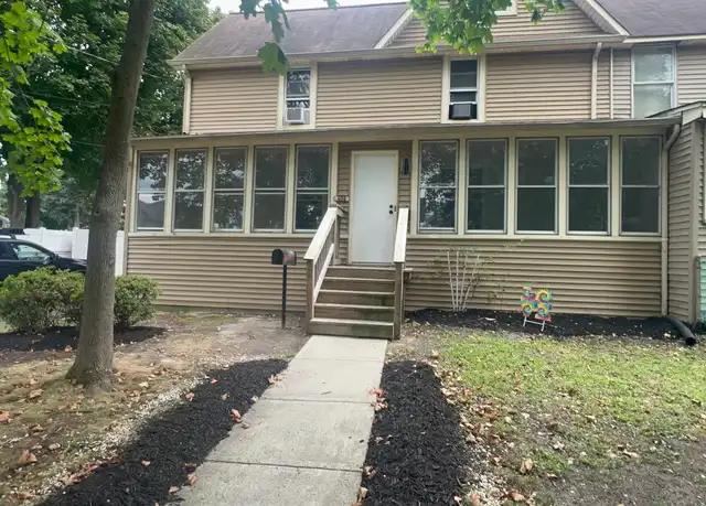 Property at 409 E Maple Ave, Lindenwold, NJ, 08021, 3 beds, 2 baths, [object Object]