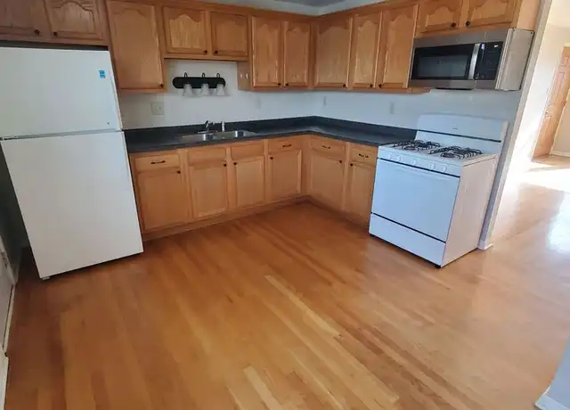 Property at 508 Lakeview Ave Unit 3, South Milwaukee, WI, 53172, 2 beds, 1 bath, [object Object]
