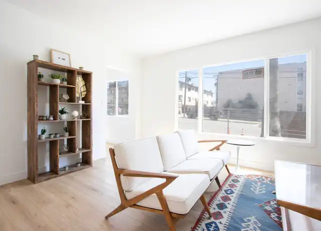 Property at 4019 Oakwood Ave Unit 07, Los Angeles, CA, 90004, 2 beds, 1 bath, [object Object]