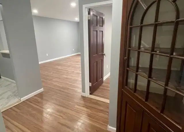 Property at 47 Sumner St, Hartford, CT, 06105, 1 bed, 1 bath, [object Object]