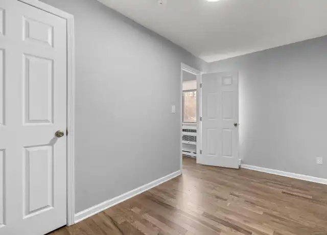 Property at 543 Woodward Ave Unit 6, New Haven, CT, 06512, 2 beds, 1 bath, [object Object]