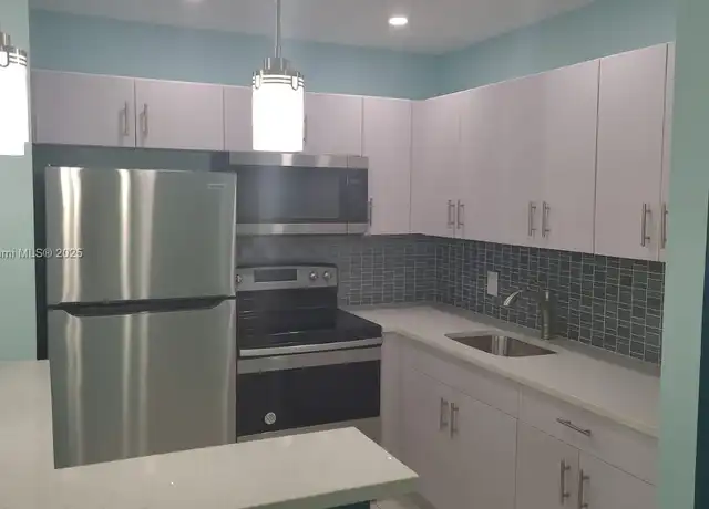 Property at 202 Canterbury I Unit 202, West Palm Beach, FL, 33417, 1 bed, 1 bath, [object Object]