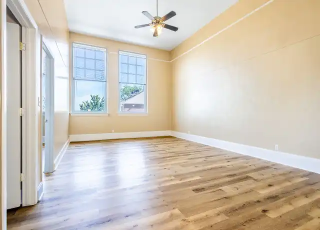 Property at 2120 Deer Park Blvd Unit 10, Omaha, NE, 68108, 2 beds, 1 bath, [object Object]