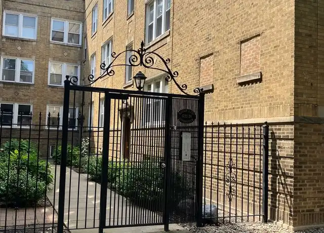 Property at 4728 N Kenneth Ave, Chicago, IL, 60630, 1 bed, 1 bath, [object Object]