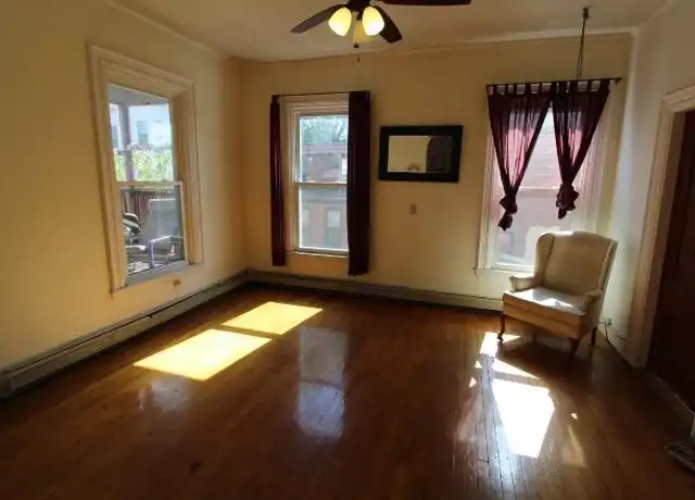 Property at 223 Green St, Cambridge, MA, 02139, 3 beds, 1 bath, [object Object]