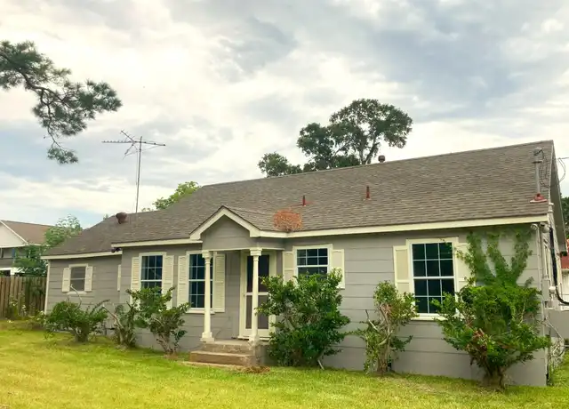 Property at 1005 Staples Ave, Seabrook, TX, 77586, 2 beds, 2 baths, [object Object]