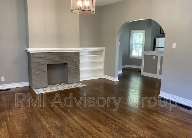 Property at 2002 SW Washburn Ave, Topeka, KS, 66604, 3 beds, 1.5 baths, [object Object]