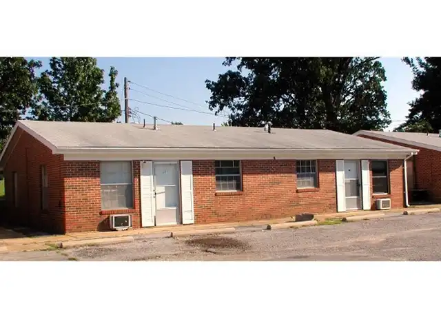 Property at 1036 Kingshighway Unit 24, Rolla, MO, 65401, 1 bed, 1 bath, [object Object]