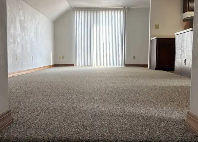 Property at 1703 26th St Unit Upper, Kenosha, WI, 53140, 1 bed, 1 bath, [object Object]