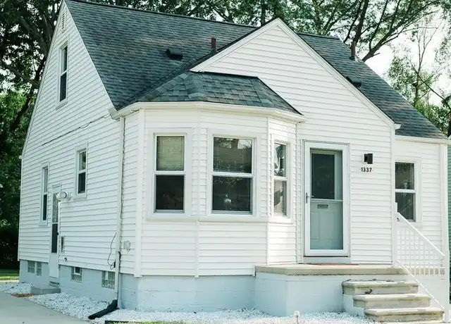 Property at 1337 Leroy St, Ferndale, MI, 48220, 3 beds, 1 bath, [object Object]