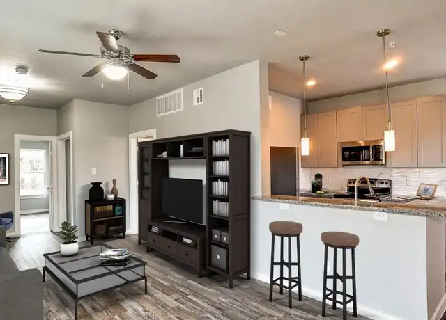 Property at 1420 Park Pl Unit 001, Sherman, TX, 75092, 2 beds, 1 bath, [object Object]