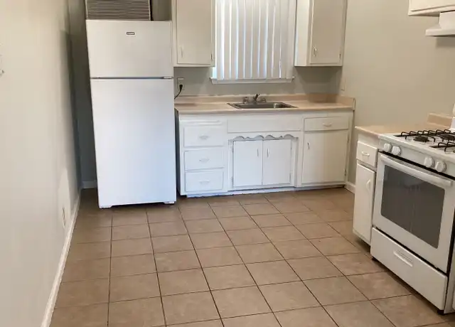 Property at 5944 Park Ave Unit 5950-B, Marysville, CA, 95901, 2 beds, 1 bath, [object Object]