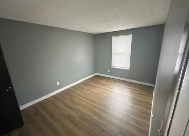 Property at 101 N McReynolds Ct Unit 6C-, Peoria, IL, 61605, 1 bed, 1 bath, [object Object]