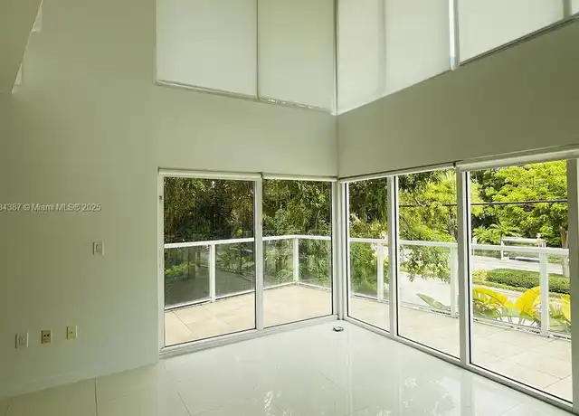 Property at 1650 Brickell Ave #112, Miami, FL, 33129, 1 bed, 1.5 baths, [object Object]