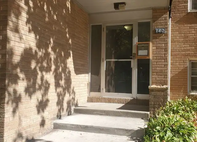 Property at 138 Arundel St Unit 202, St Paul, MN, 55102, 1 bed, 1 bath, [object Object]