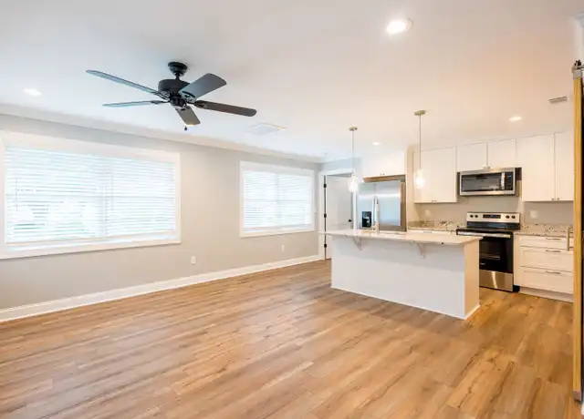 Property at 1201 N Oak St Unit A, Valdosta, GA, 31601, 1 bed, 1 bath, [object Object]
