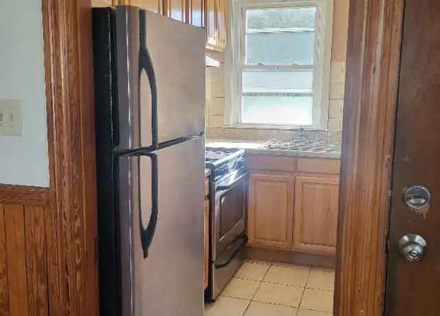 Property at 36 Rutland St Unit 1, New Bedford, MA, 02745, 3 beds, 1 bath, [object Object]