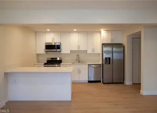 Property at 2255 N Catalina St Unit 100, Burbank, CA, 91504, 1 bed, 1 bath, [object Object]