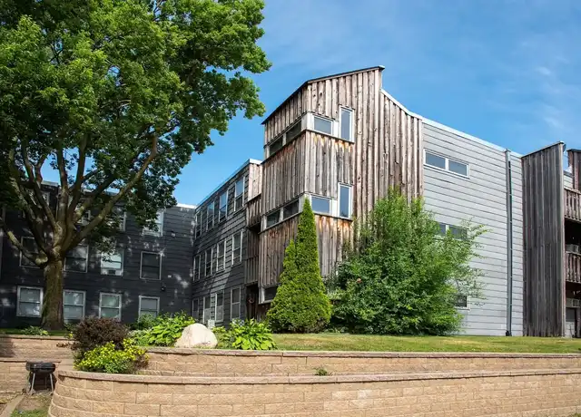 Property at Bass Lake Crossing - 5601 Quebec Ave N, Minneapolis, MN, 55428, 1-2 bed, 1 bath, [object Object]