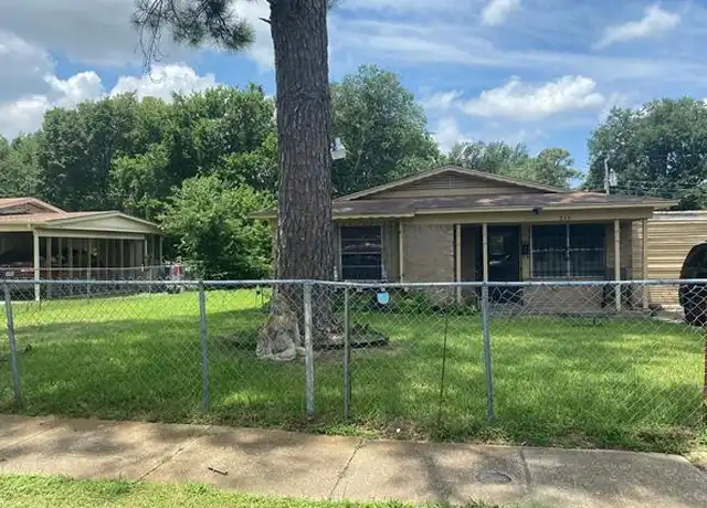 Property at 215 Satinwood Dr, Dallas, TX, 75217, 3 beds, 1 bath, [object Object]