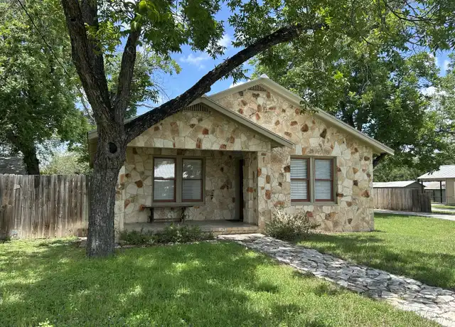 Property at 237 E Garza St, New Braunfels, TX, 78130, 2 beds, 1 bath, [object Object]