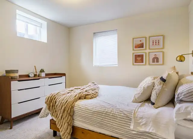Property at 5506 NE Hoyt St, Portland, OR, 97213, 3 beds, 1 bath, [object Object]