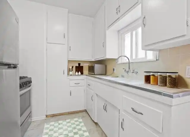 Property at 1316 N Hayworth Ave, West Hollywood, CA, 90046, 2 beds, 1 bath, [object Object]