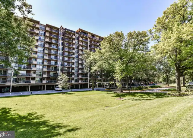 Property at 1300 Army Navy Dr #817, Arlington, VA, 22202, 2 beds, 2 baths, [object Object]