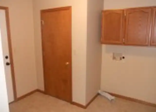 Property at 510 E Reeves St Unit D, Marion, IL, 62959, 2 beds, 1 bath, [object Object]