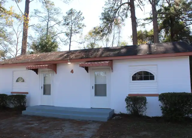 Property at 113 Hill Loop, Bonifay, FL, 32425, 1 bed, 1 bath, [object Object]