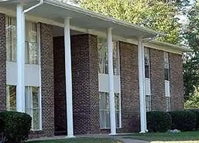 Property at Chateau Orleans Apartments - 3125 Napoleon Ct, Vestavia Hills, AL, 35243, 2 beds, 1 bath, [object Object]