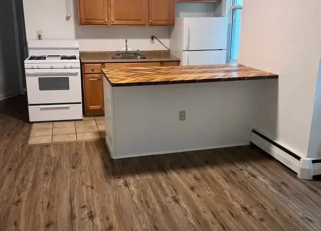 Property at 3612 Dawson St Unit 2, Pittsburgh, PA, 15213, 3 beds, 1 bath, [object Object]