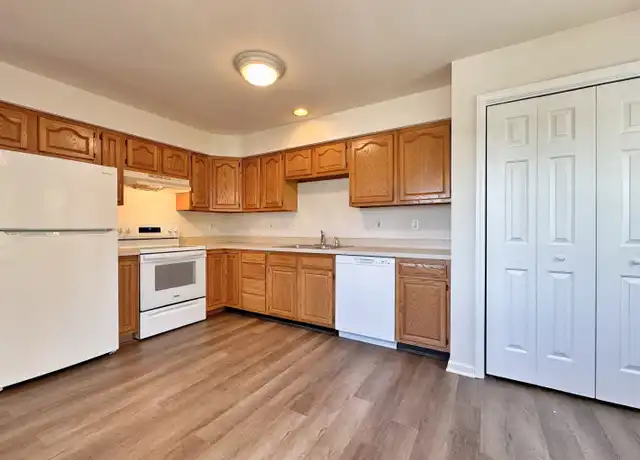 Property at 4 Girard St Unit B, Norwalk, CT, 06850, 2 beds, 2 baths, [object Object]